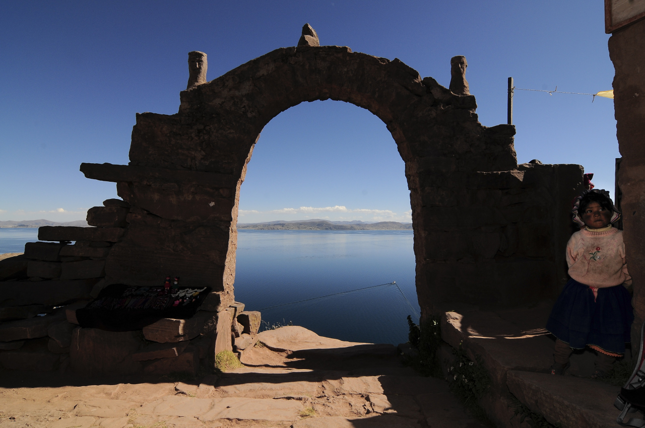 Llachón es uno de los pueblos a las orillas del Titicaca, en el que se cultiva la Quinua. 