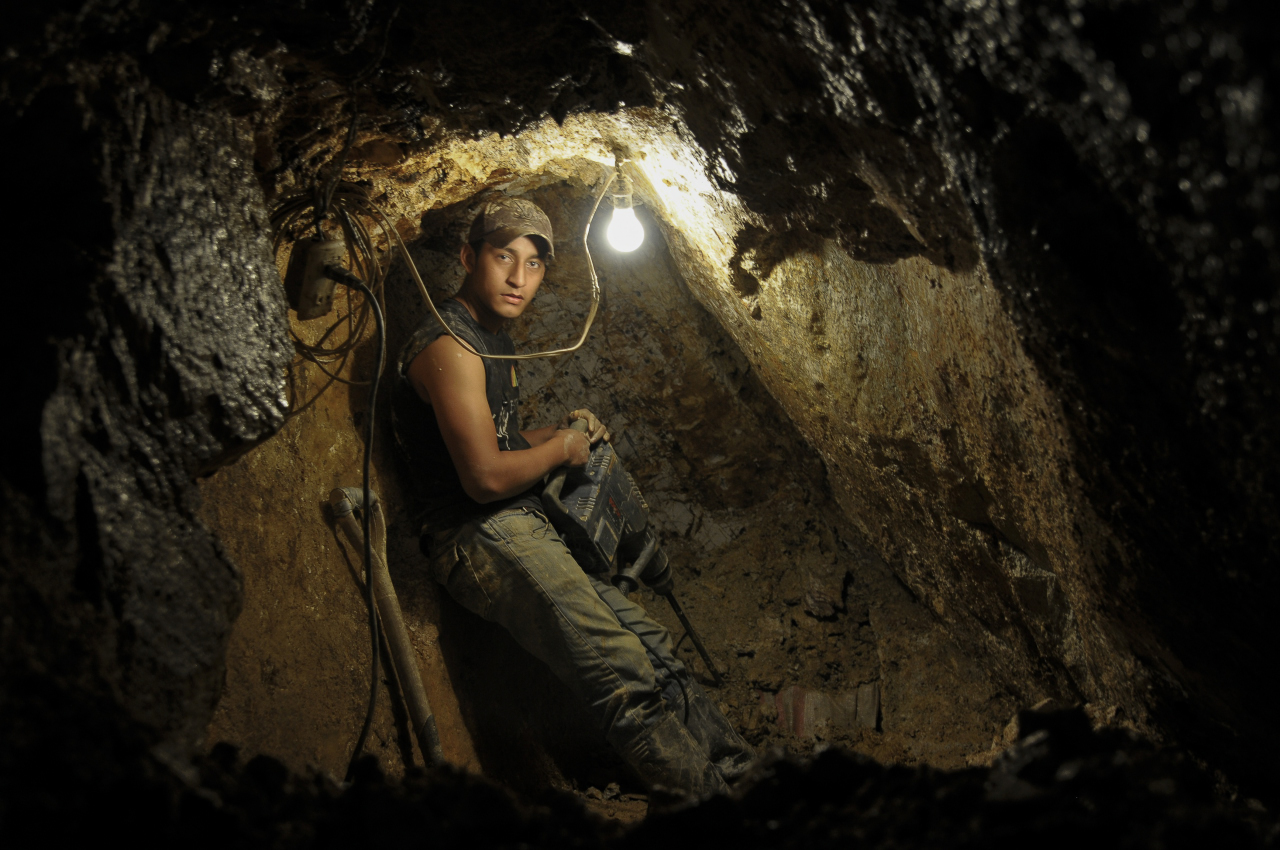 “No somos criminales, con orgullo somos mineros que hemos aportado con trabajo, muerte y oro al estado ecuatoriano”