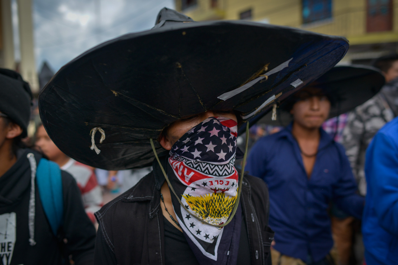 Varios runas que viven en los Estados Unidos viajan a Cotacachi para festejar la fiesta del inicio del año andino.