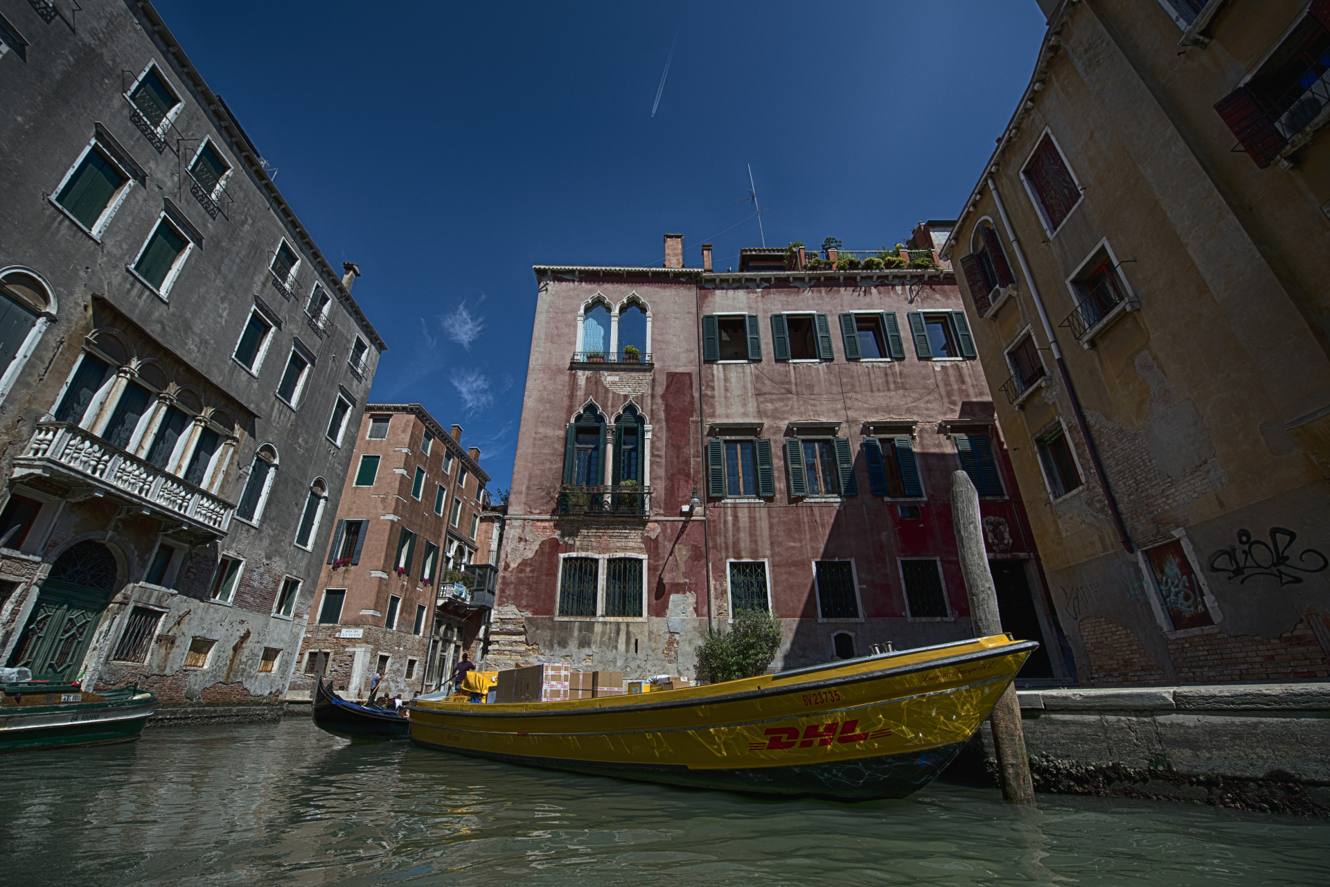 En Venezia nos encontramos con esas "ciudades invisibles"  que nos narra Italo Calvino.