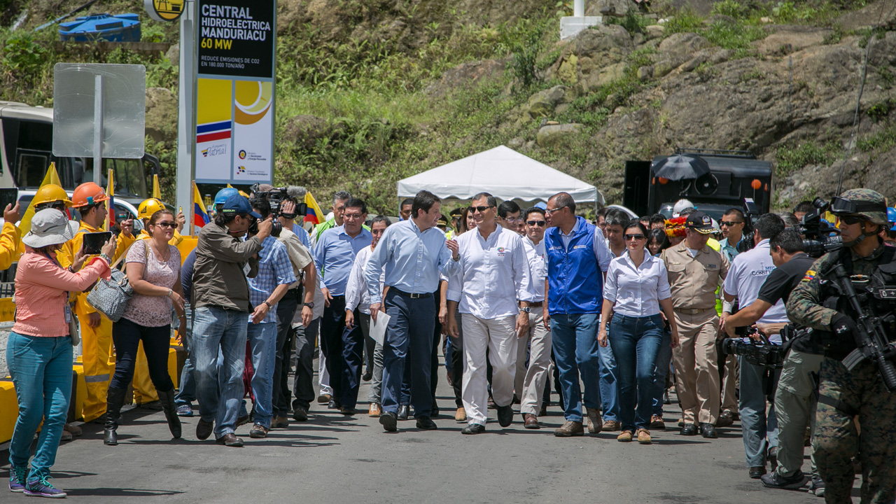 Rafael Correa, Jorge Glas y Esteban Albornoz en Mandariacu - Caminosca
