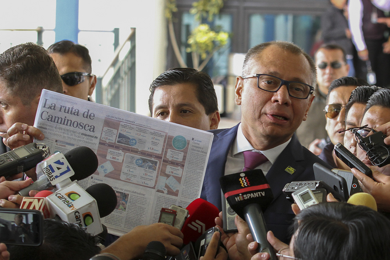 Jorge Glas a la salida de sus declaraciones sobre el caso Manduriacu - CAMINOSCA