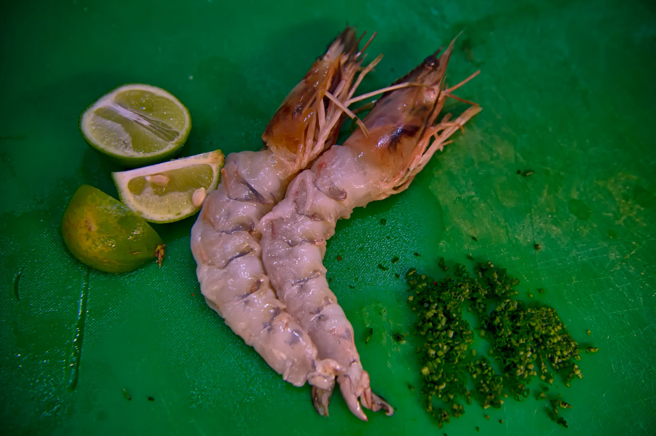 Los langostinos gigantes son un el producto base del plato.