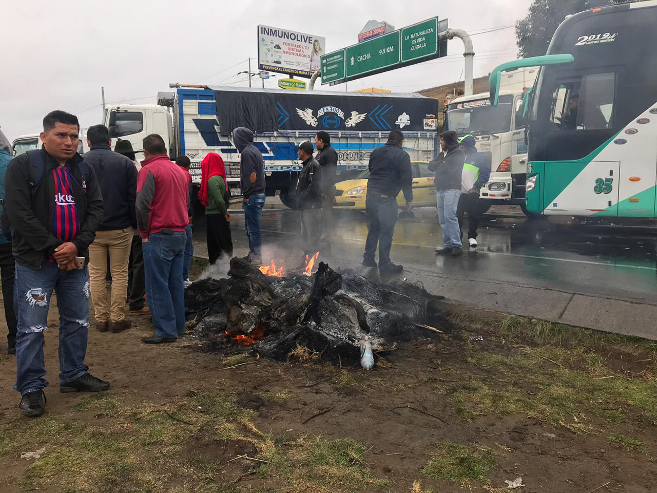 El transporte interprovincial parado durante la huelga nacional contra el gobierno de Lenin Moreno paro a nivel nacional.