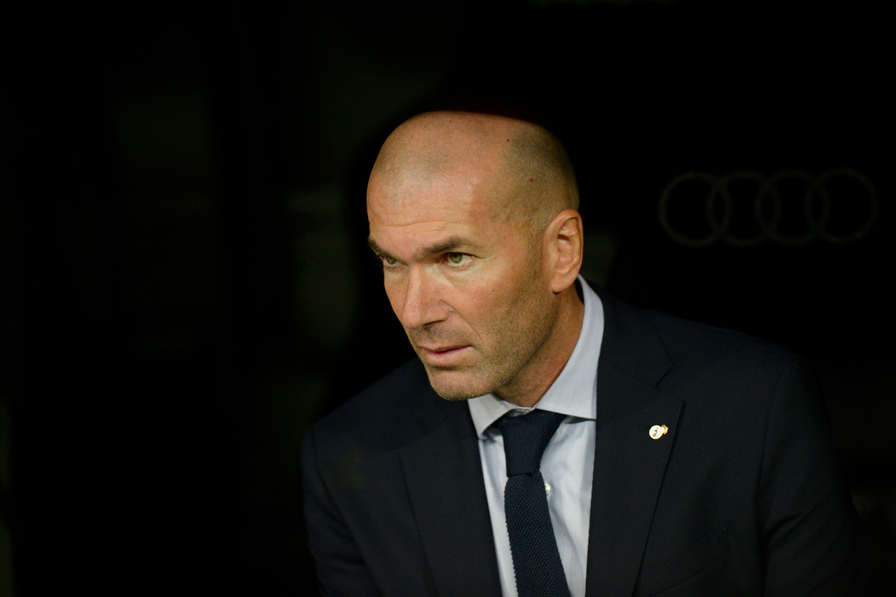 Zinedine Zidane entrenador del Real Madrid durante el partido.