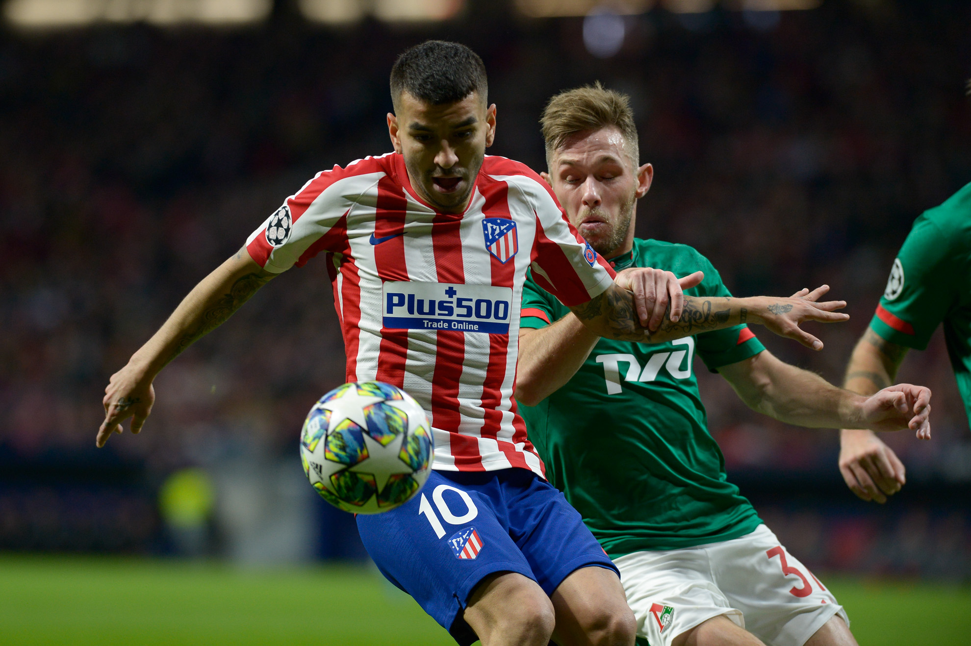 Ángel Correa durante el partido entre contra el Lokomotiv.