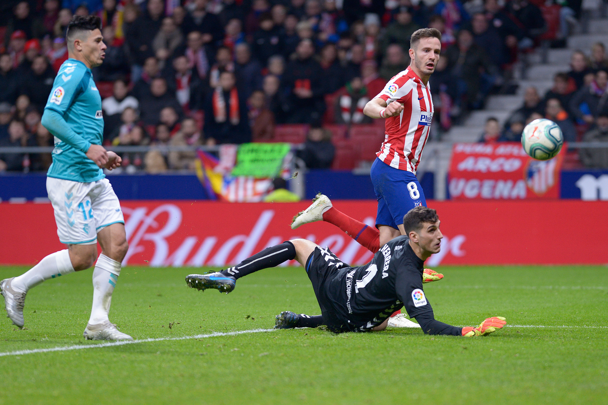 Saúl marca el segundo gol durante el partido entre el Atlético de Madrid vs CA Osasuna.