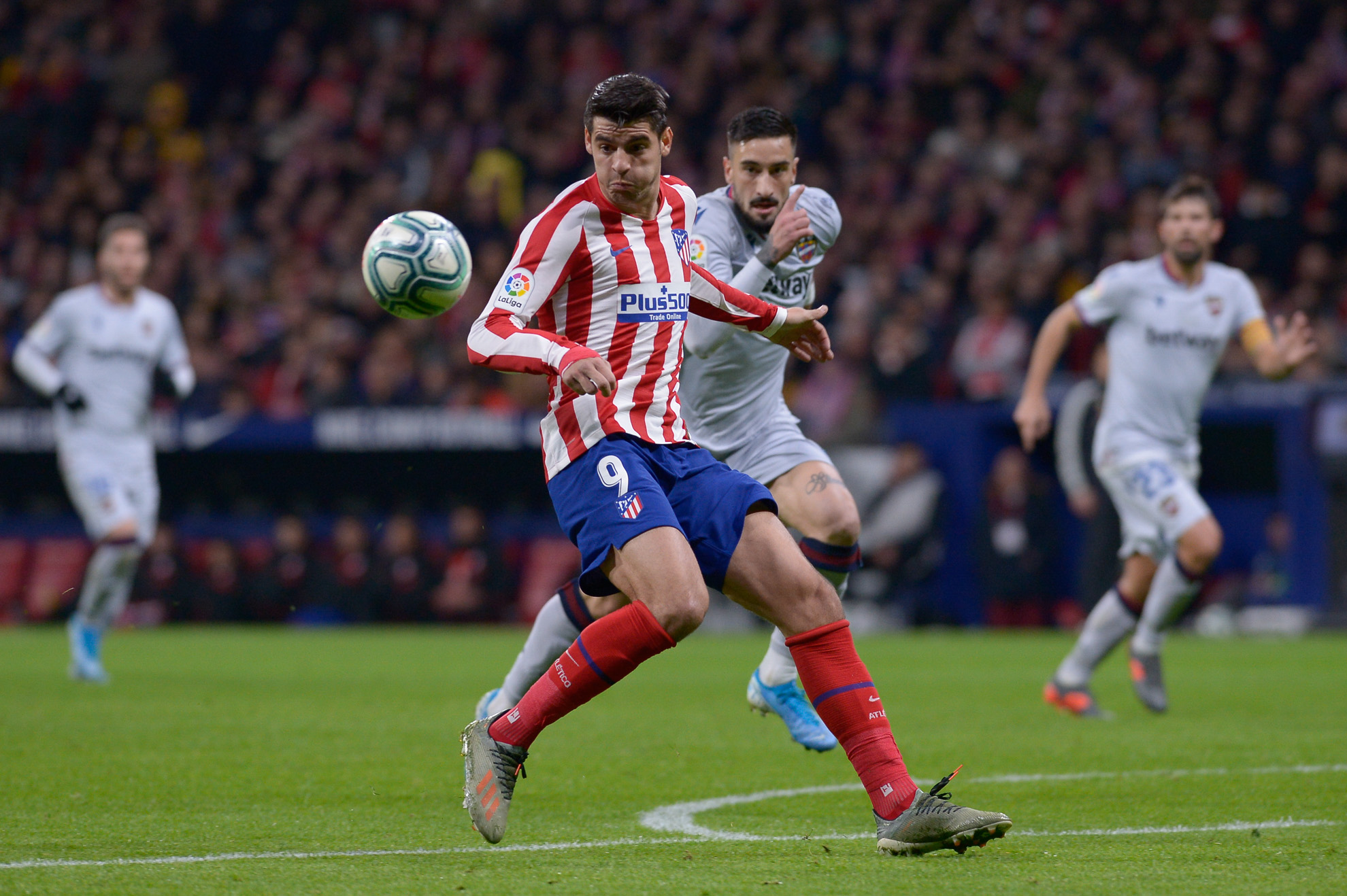 Álvaro Morata durante el partido entre el Atlético de Madrid vs Levante.