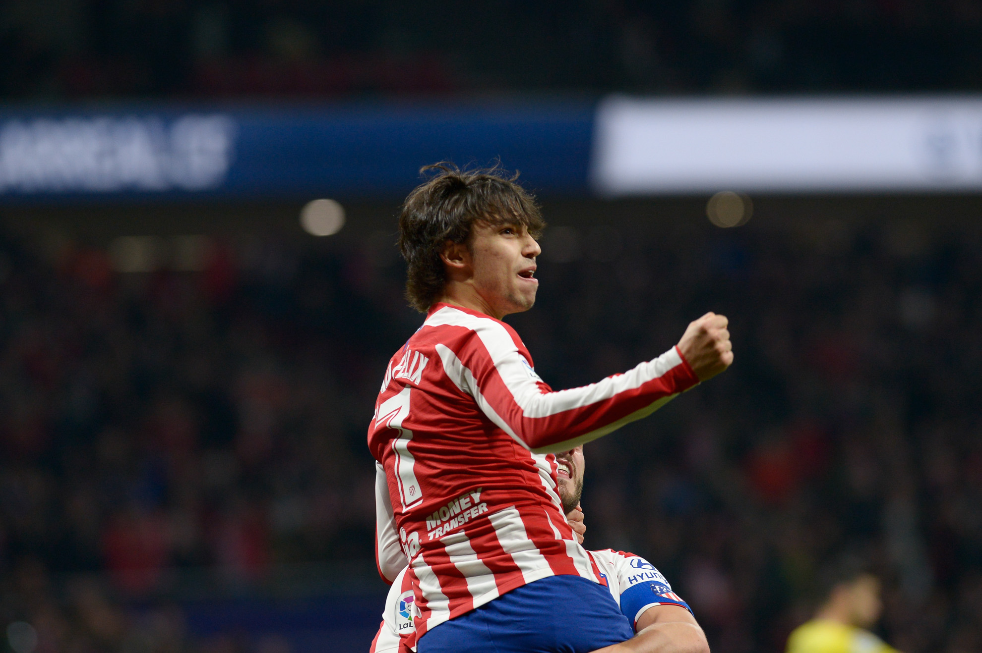 Joao Félix celebra el tercer gol del Atlético de Madrid.