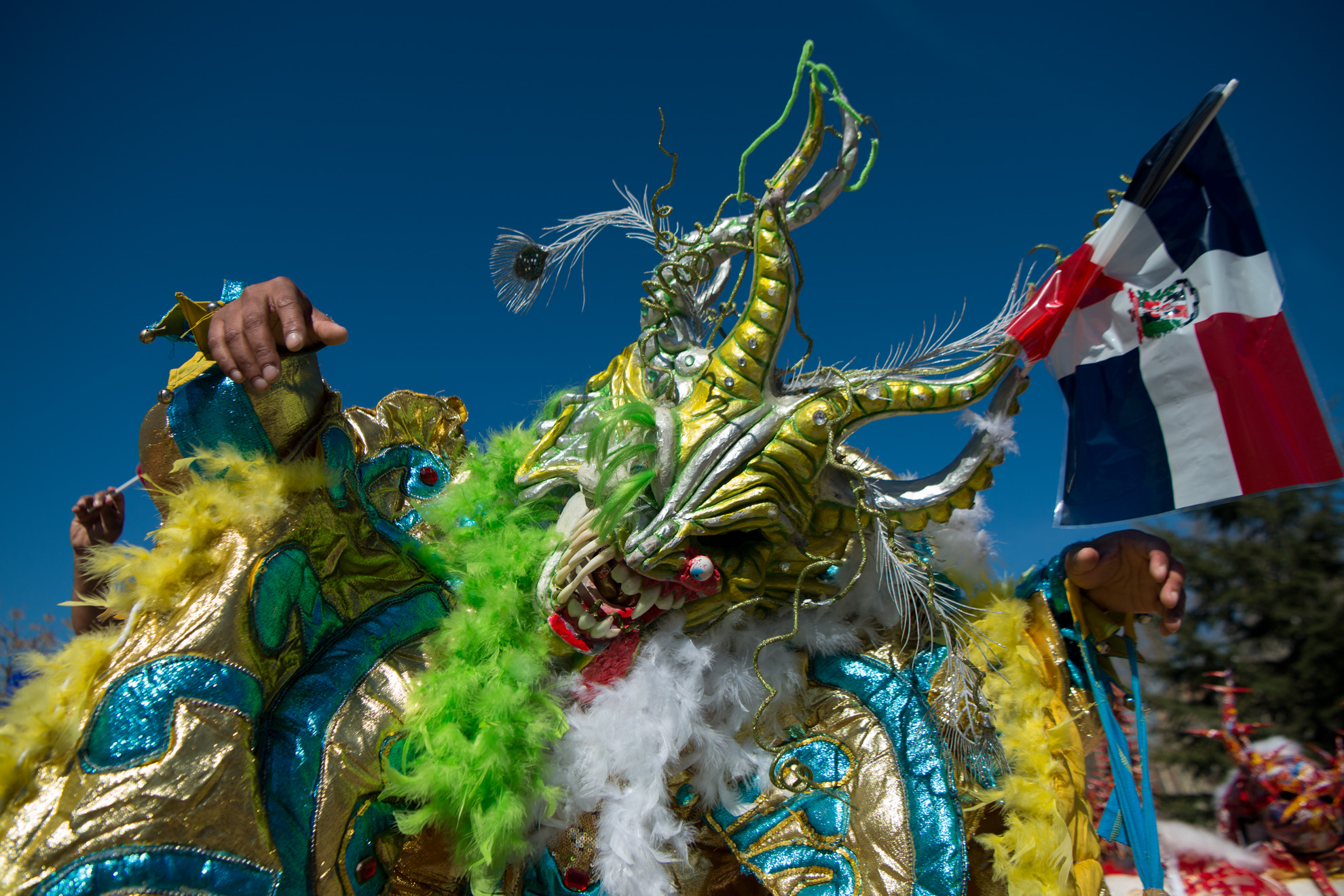 Diablo Cojuelos de la República Dominicana durante el desfile carnavalesco en Madrid Río.