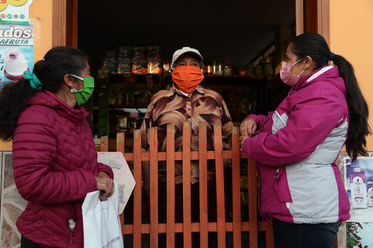 Solidaridad y protección es lo básico para luchar contra las transmisiones de la pandemia y en Píllaro las mujeres han dado un ejemplo