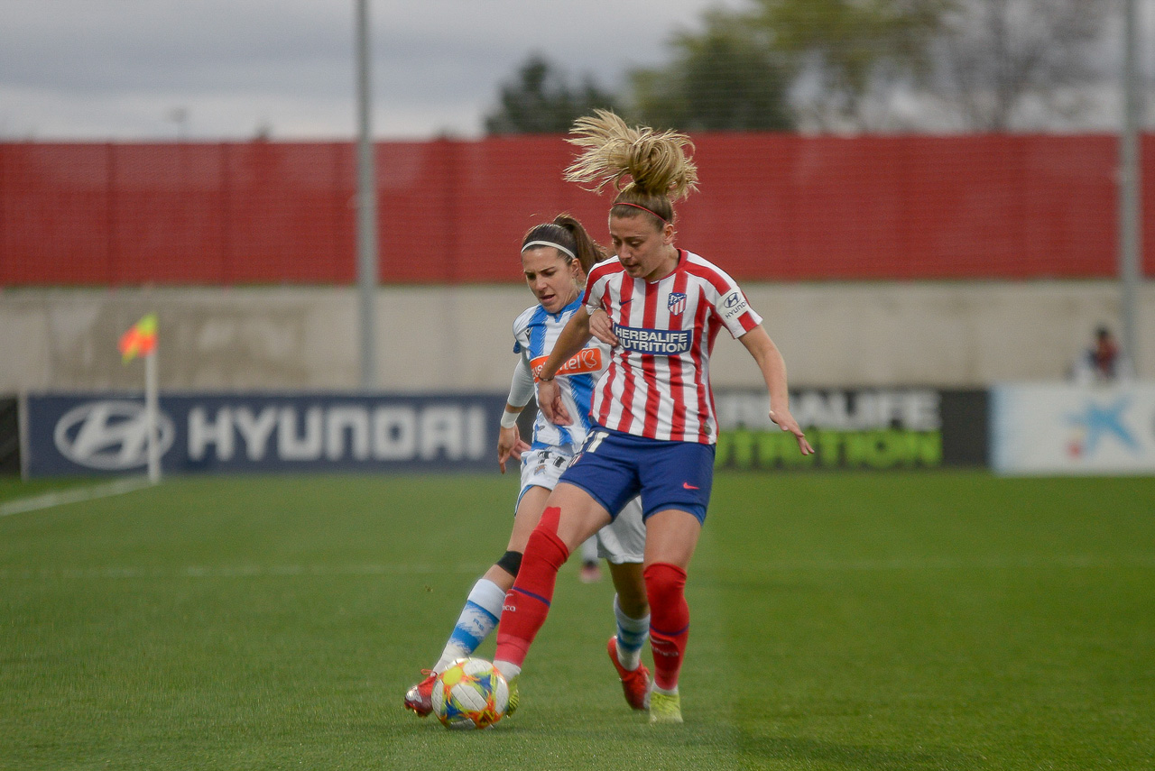 Toni Duggan durante el partido entre el Atlético Femenino vs Real Sociedad