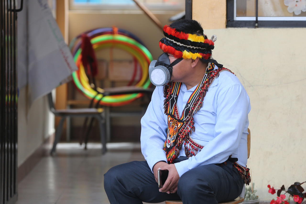 La CONAIE se encuentra en proceso de registro de las comunidades afectadas y ha emprendido en campañas de socialización de medidas de contingencia en idiomas nativos con programas radiales, a esto se suma el registro que los líderes llevan en cada territorio.