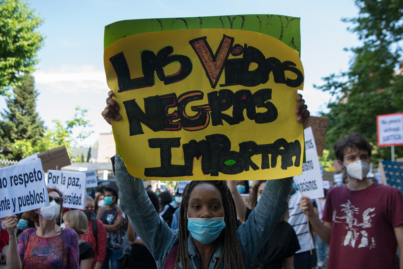 Madrid se suma al #BlackLivesMatter este domingo 7 de mayo en memoria de George Floyd, contra el racismo y la violencia policial. 