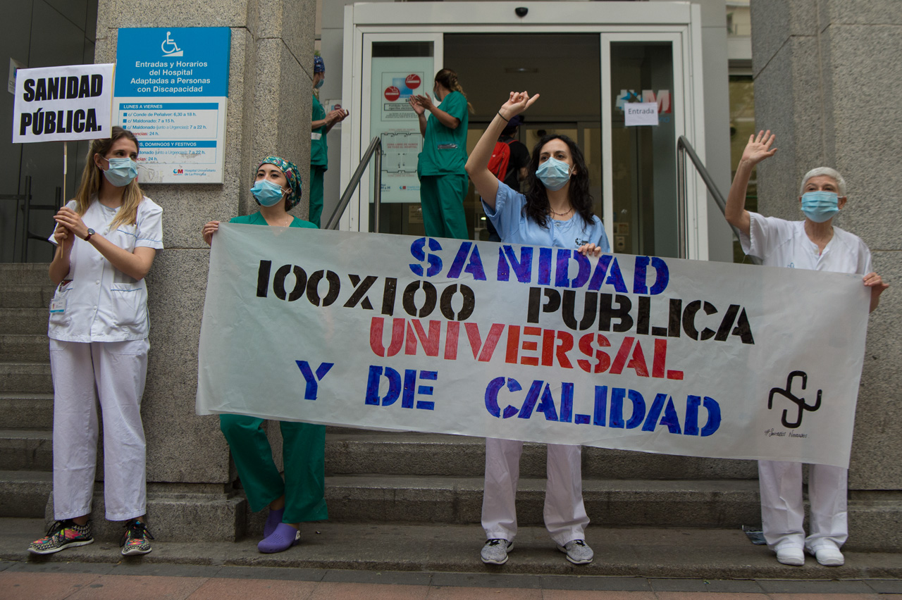 Durante la pandemia del COVID-19, los trabajadores de los hospitales públicos españoles mostraron la importancia de una Sanidad Pública, Universal y de Calidad.