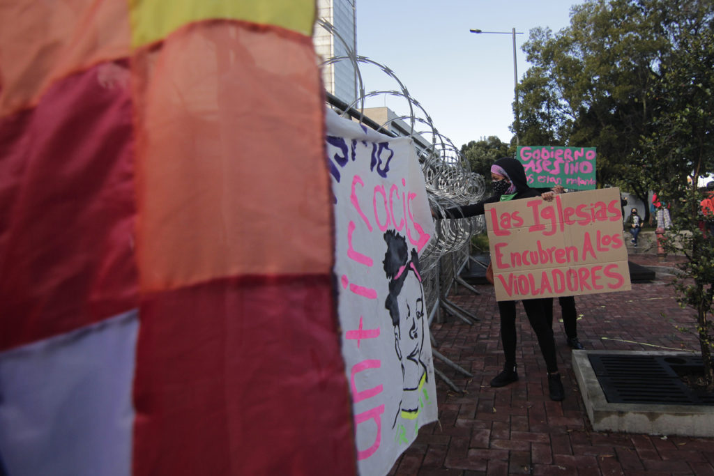 Las iglesias y el Gobierno de Ecuador son el centro de las protestas de los grupos feministas que reivindican los derechos sexuales y reproductivos de las mujeres