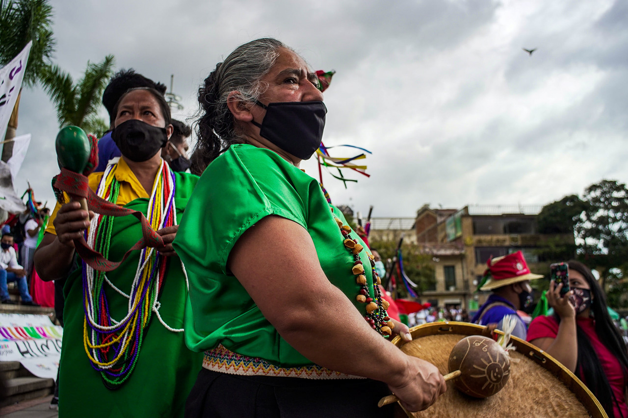 trabajar juntos por un fin común, esto es, en Unuma, lengua materna Sikuani; en Yanama en Wayuunaiki,  en  Waiyurí  en  lengua  Tikuna,  en  Pi”txya  en  Nasa  Yuwe,  y  en  MINGA  en  lengua Quechua.