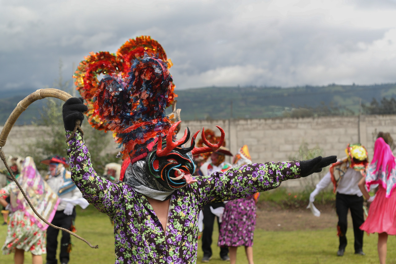 La Diablada de Pillaro, este año se lo hizo en la quinta de Los Geranios, para evitar el aglomeramiento de la gente debido a la pandemia del Covid-19.