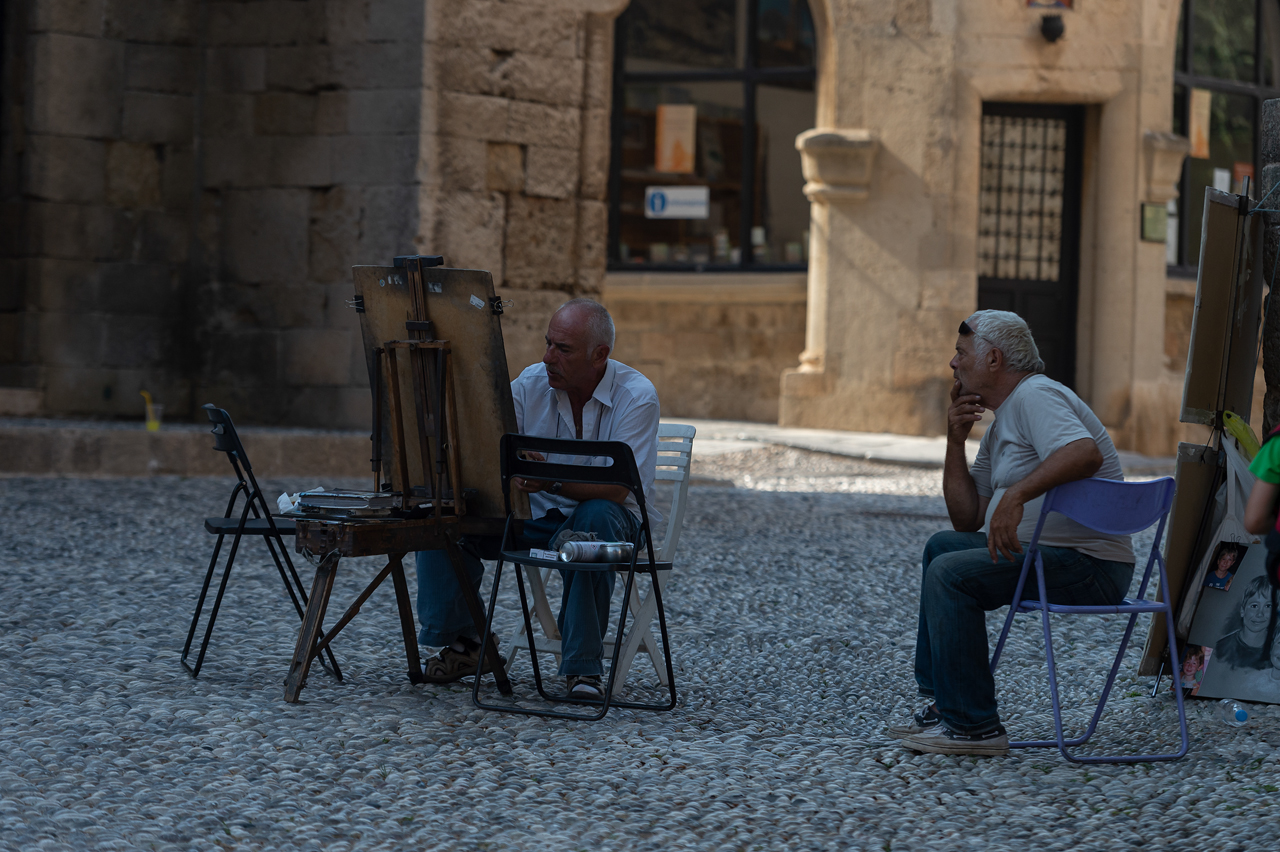 Al recorrer Rodas, puedes encontrar rincones mágicos y culturales.