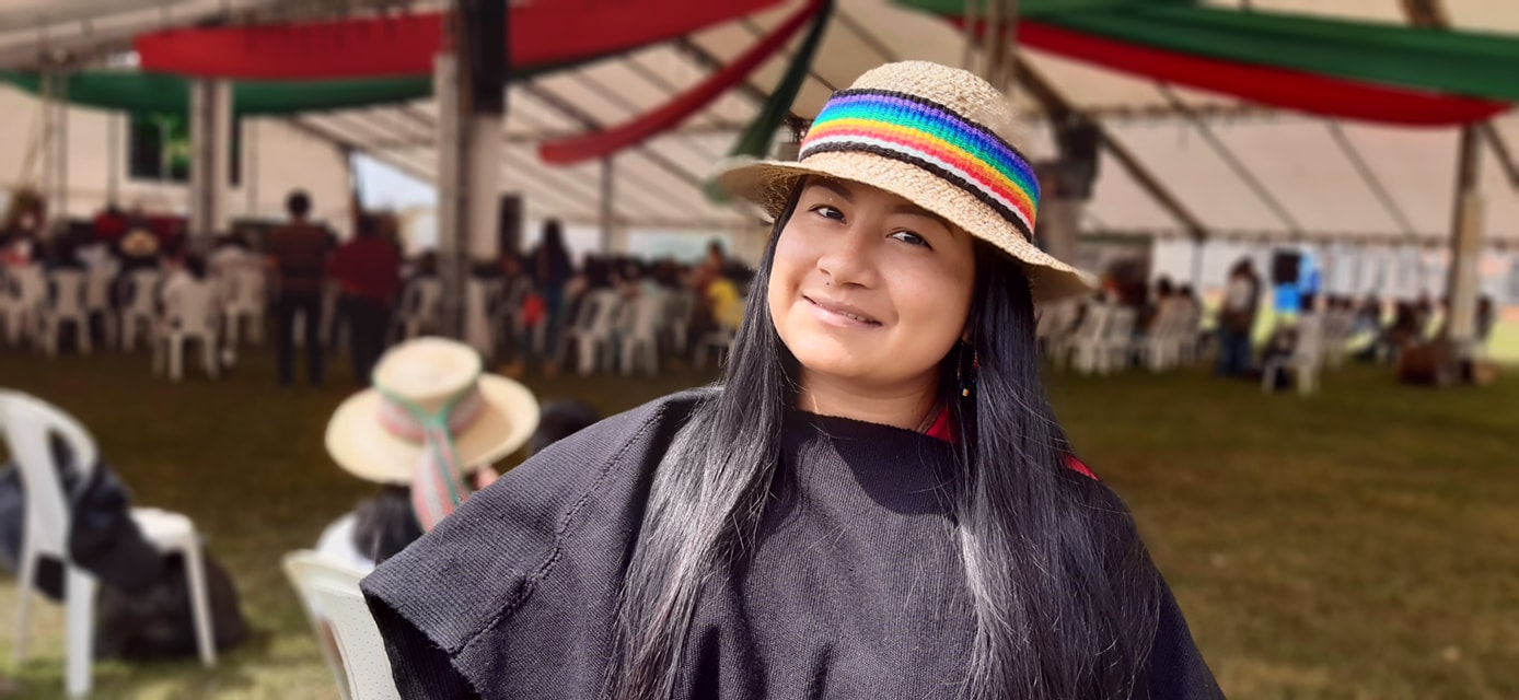 Raquel Trujillo Mestizo, es una joven mujer indígena del Pueblo de Nasa, del Valle del Cauca Colombia.