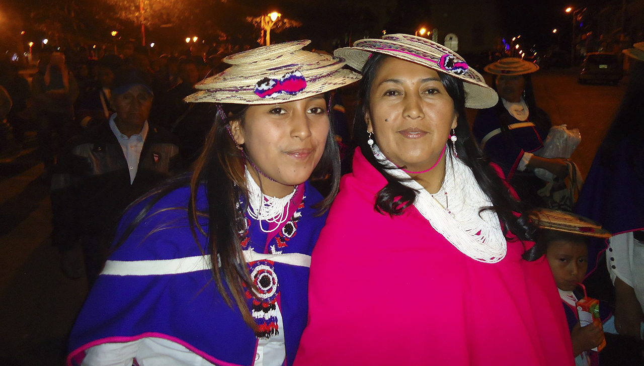 Se está construyendo en la CONCEPI - Sistema de Educación Propia para los Pueblos Indígenas  y es un logro que tendríamos los pueblos indígenas de Colombia y es importante el rol de la mujeres que ejercen el rol de profesora en nuestros pueblos y es un forma de festejar el Día Internacional de la Mujer Indígena.