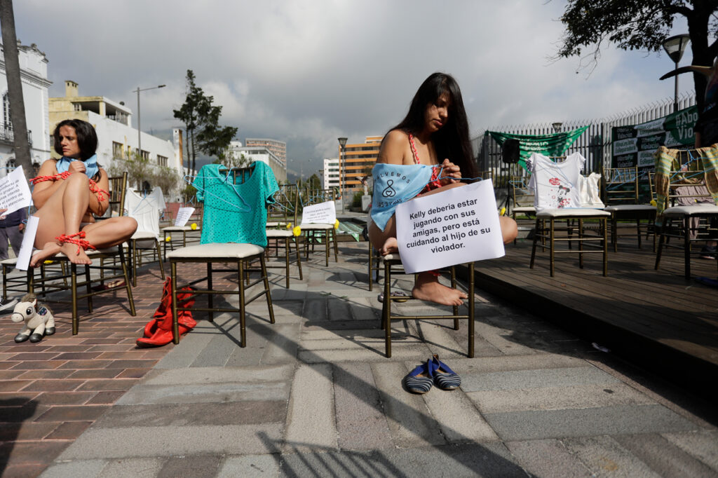 Una nueva lucha se abre en Ecuador por el avance de los derechos humanos de las niñas, adolescentes y mujeres víctimas de violación sexual.