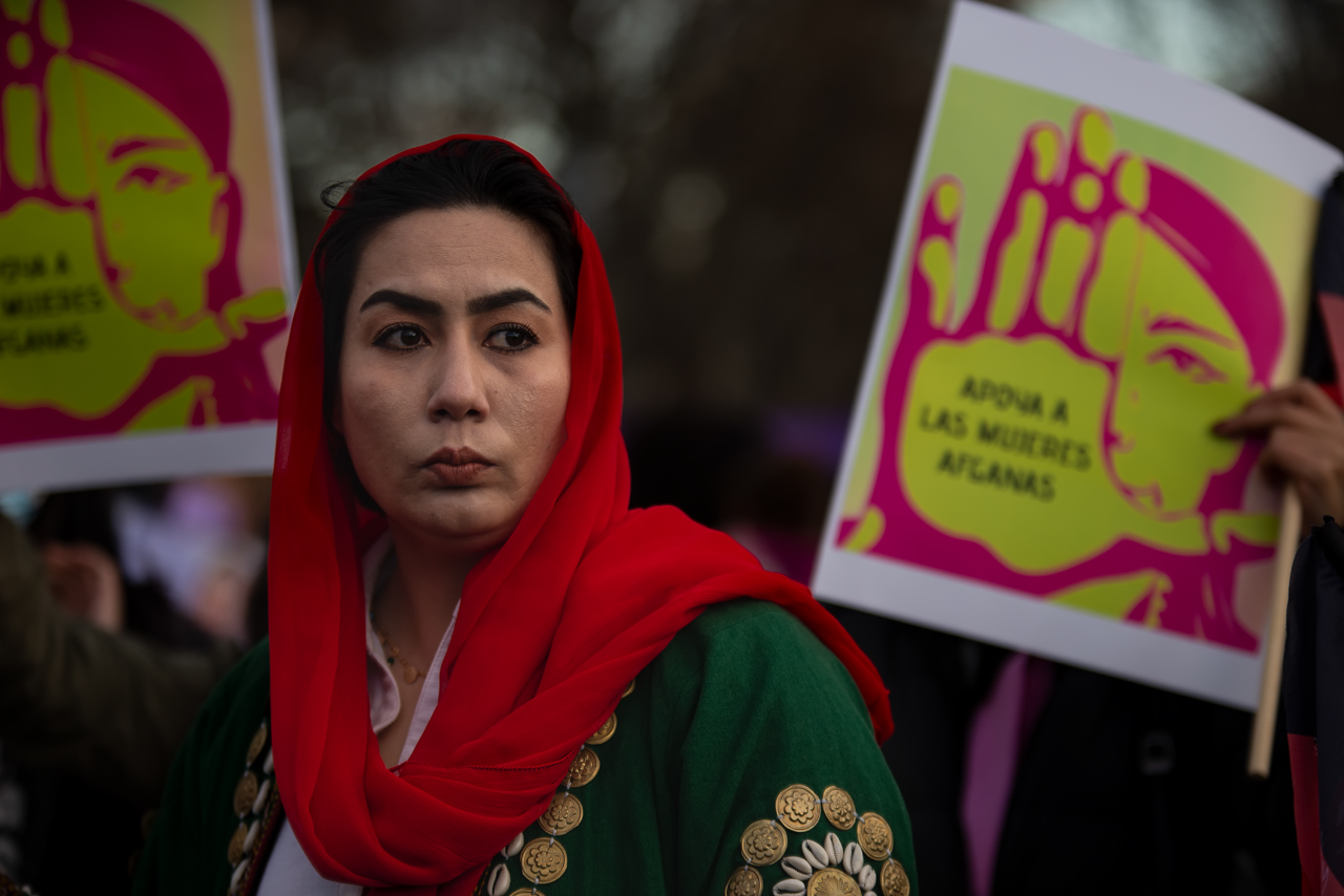 Cuántas mujeres así lo hicieron por si llegaba su beatificación, cuántas soportaron injusticias por un reconocimiento que no apareció nunca.