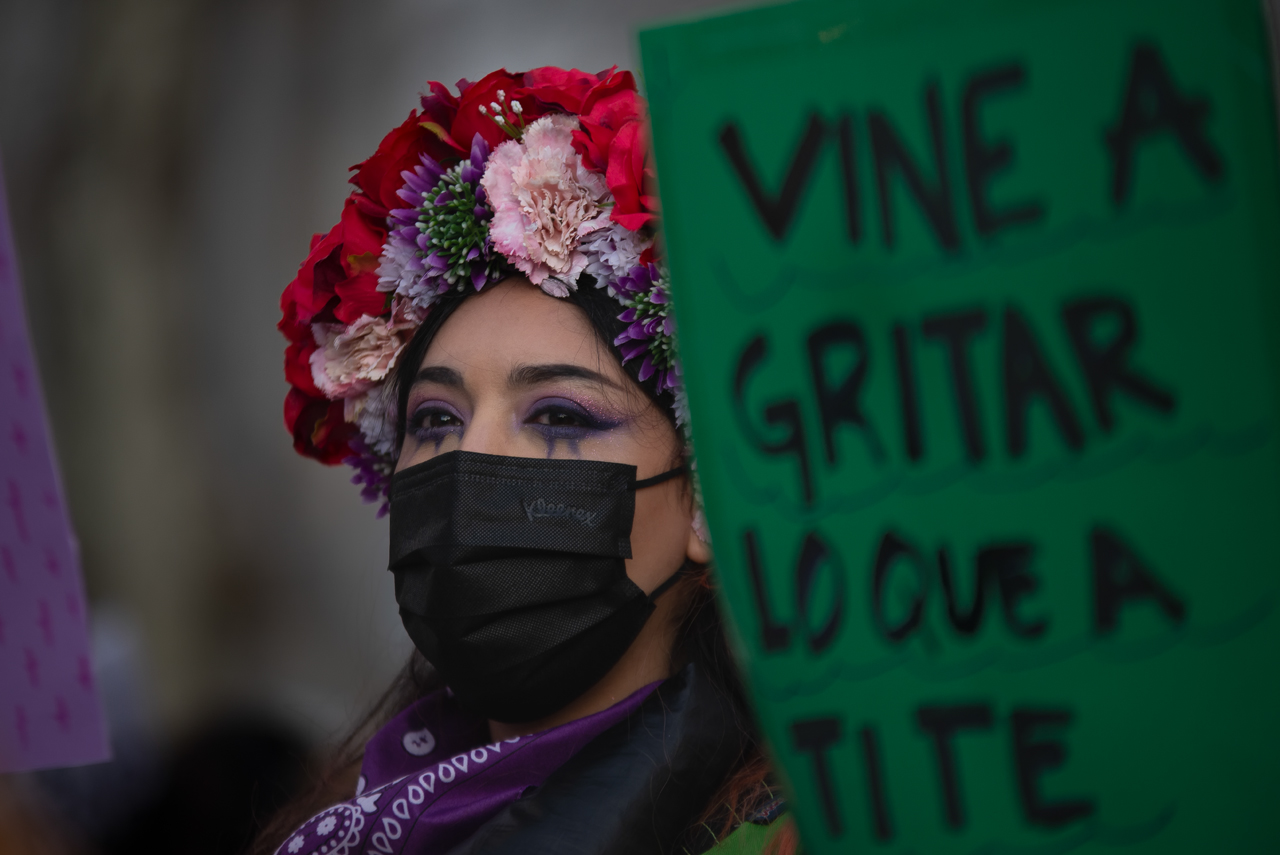 Cada 8M nuestros cuerpos y mentes son atravesados por las memorias de quienes ya no pueden estar.