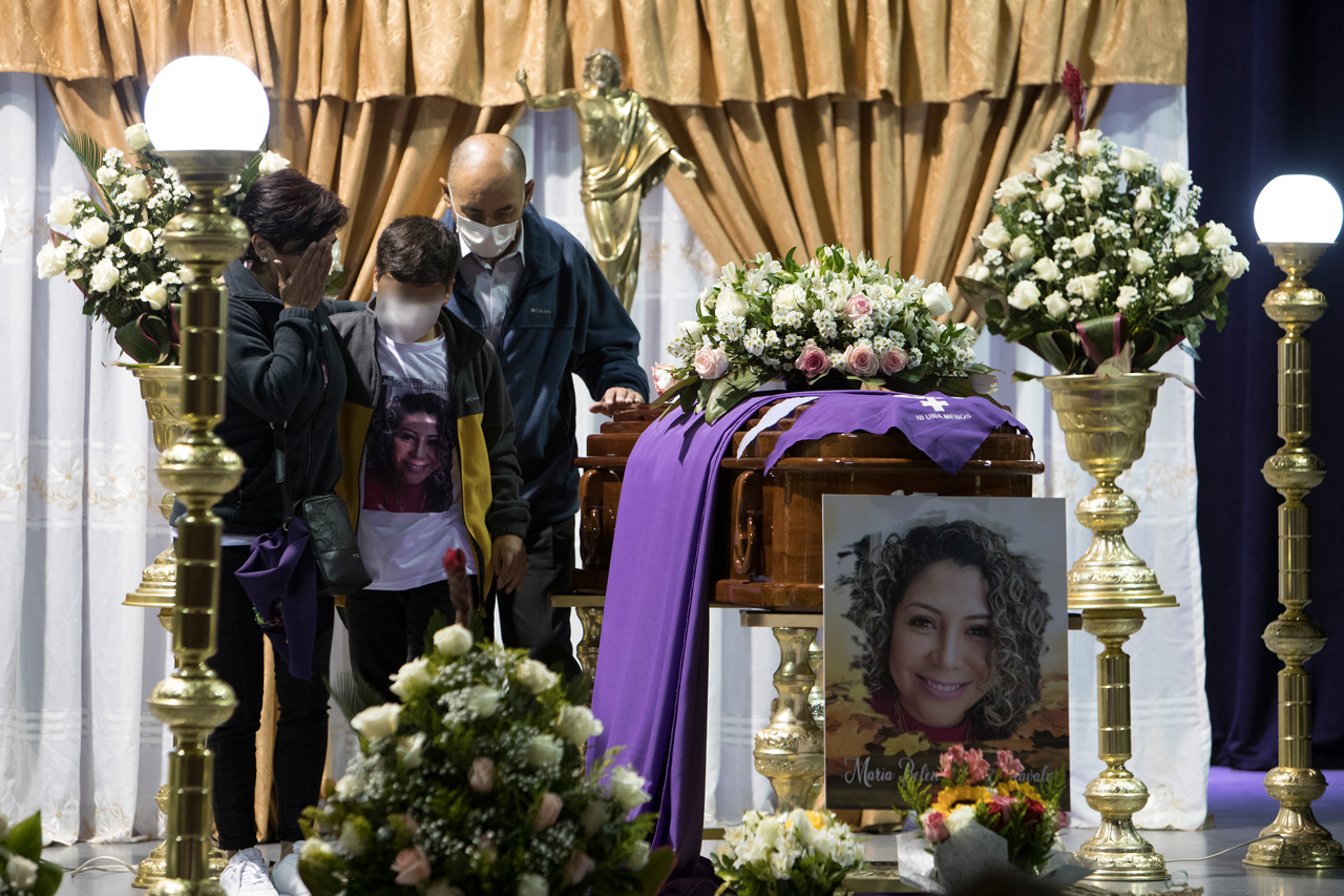 María Belen Bernal, asesinada en la Escuela de Policía de Ecuador y de vuelta LA OBSCENIDAD DE UNA MUJER LLAMADA PAULA da el tema del Feminicidio en Ecuador y la falta de un política del gobierno de Guillermo Lasso.