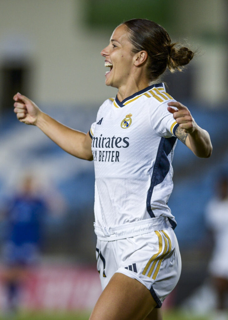 Zornoza celebra el gol en el partido Real Madrid Femenino vs Valerenga